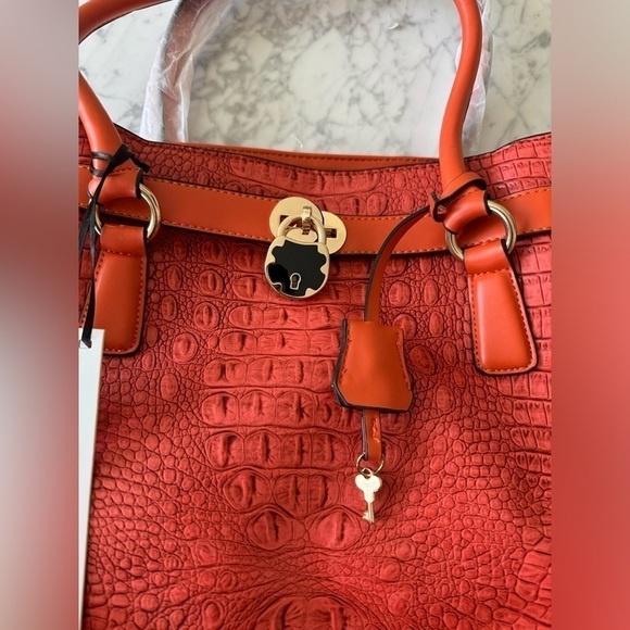 La Terre Tote Bag NWT - Picture 7 of 7